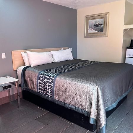 California Inn Hotel And Suites Adelanto Us 395 מראה חיצוני תמונה